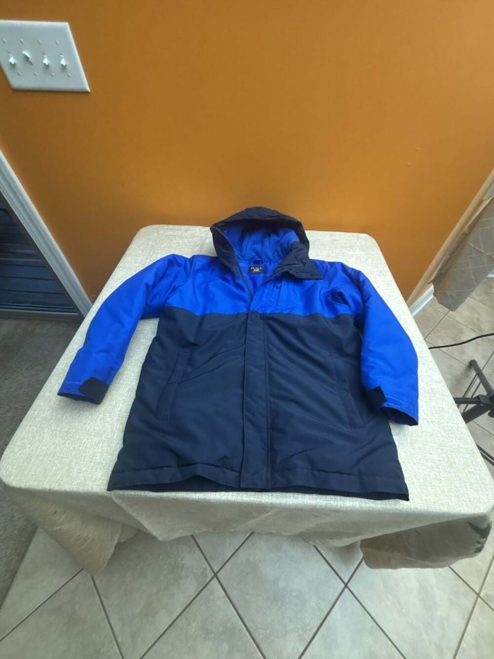 The Childrens Place Boys Blue and Navy Colorblock Hooded Jacket Size L 10/12